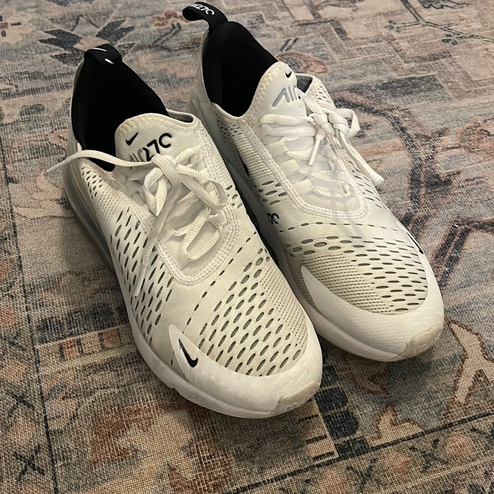Nike Air Max 270